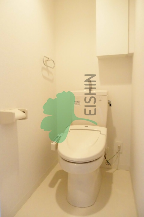 プロニティ空港前のトイレ|清潔感のあるトイレです。