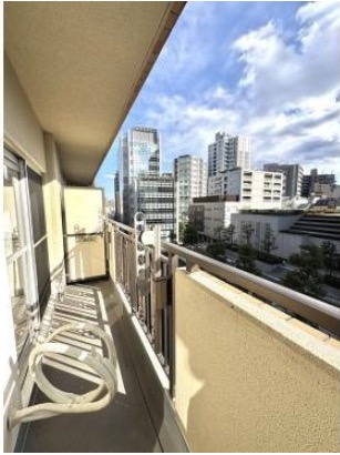 ★仲介手数料無料★朝日広尾マンション（新規リノベーション済み）のバルコニー