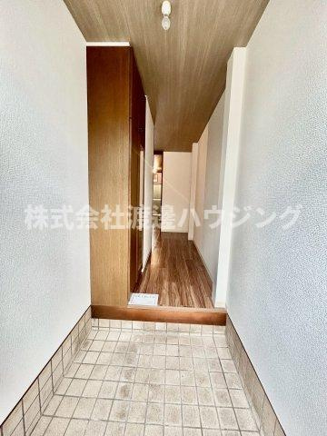 ロッヂt赤井1丁目テラスハウスの玄関