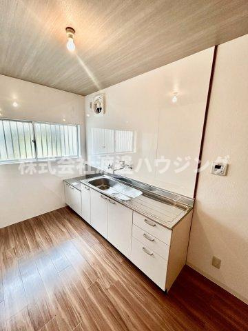 ロッヂt赤井1丁目テラスハウスのキッチン