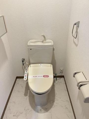【トイレ】 | グランド・ソレイユ | シャワー付トイレ