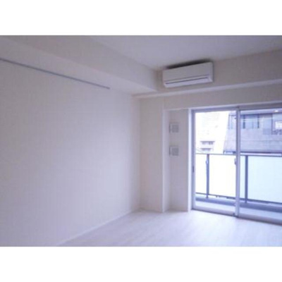 【居間・リビング】 | パークアクシス菊川 | ※写真は同タイプ住戸です。