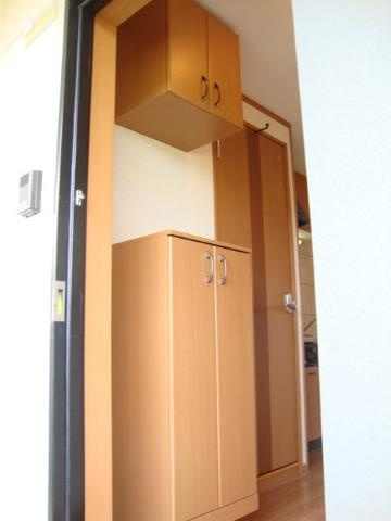 シャルドネ弥生が丘の収納|玄関収納