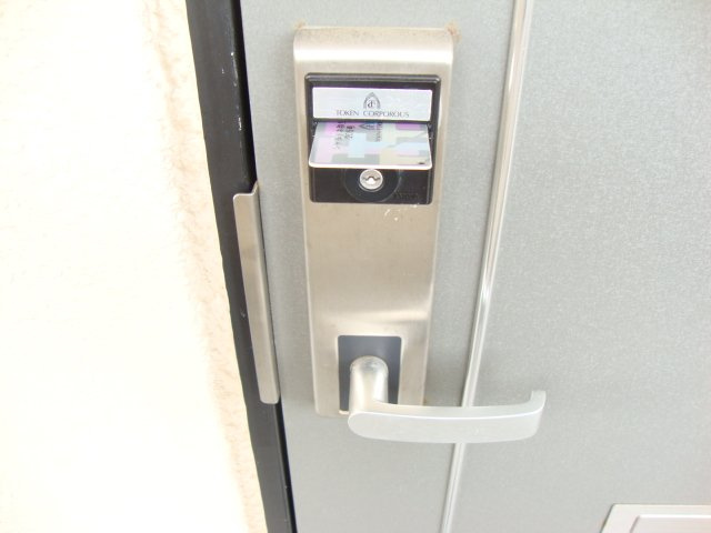 シャルドネ弥生が丘の玄関|玄関カードキー