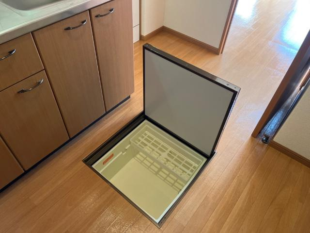 シャルドネ弥生が丘の収納|床下収納