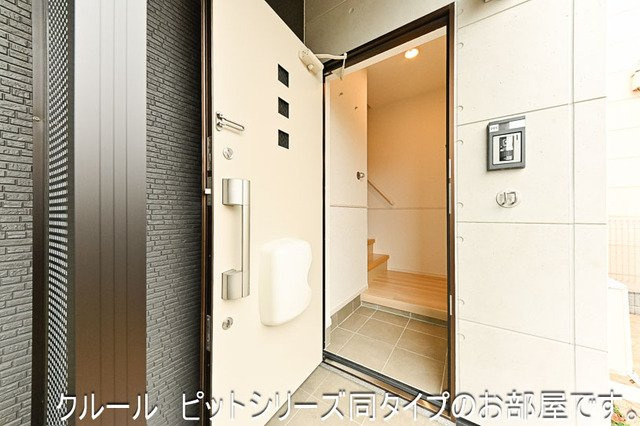 仮）五香７丁目アパートＡの玄関