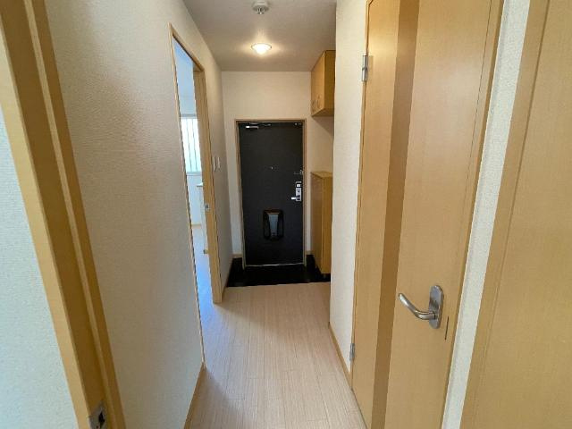 ストロベリーの内装|廊下