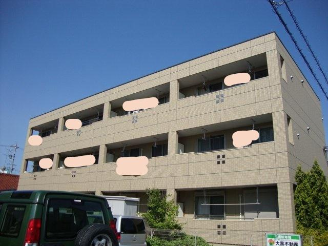 ストロベリーの外観|外観写真（昼）