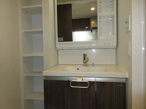 ＯＫＢアヴェニール菊井町の洗面所|洗面台