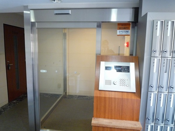 プレール・ドゥーク大島ＰＡＲＫ　ＳＩＤＥのエントランス