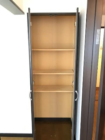 レフュージ川沿の収納|収納