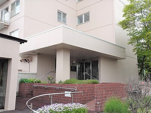ライオンズマンション真駒内公園のその他|マンション入口