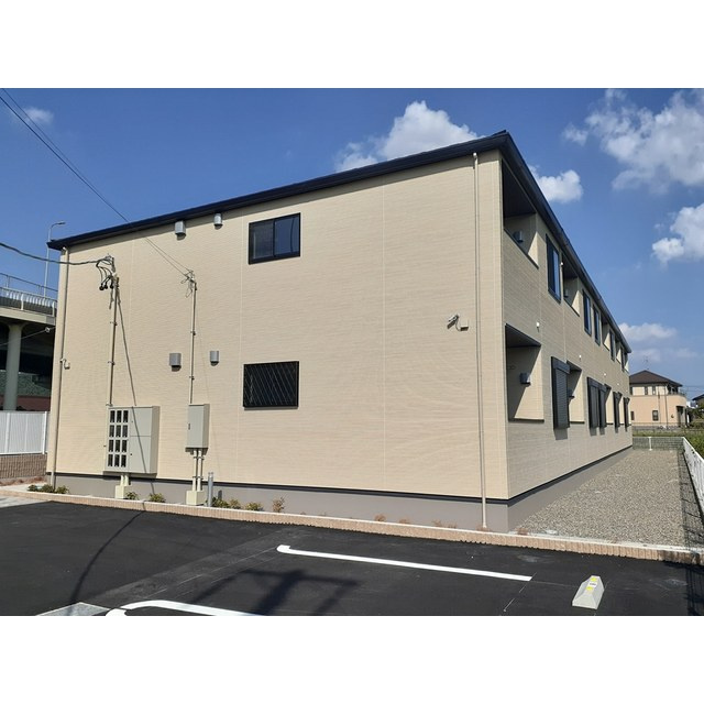 各務原市鵜沼各務原町４丁目のアパートの外観