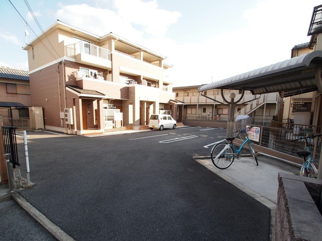 アビタシオン3の駐車場