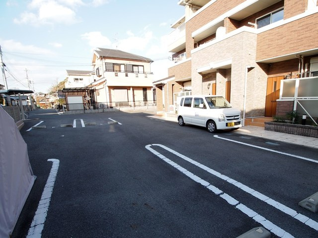 アビタシオン3の駐車場