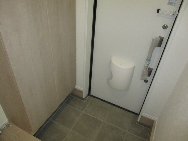 グランメゾン王寺南の玄関