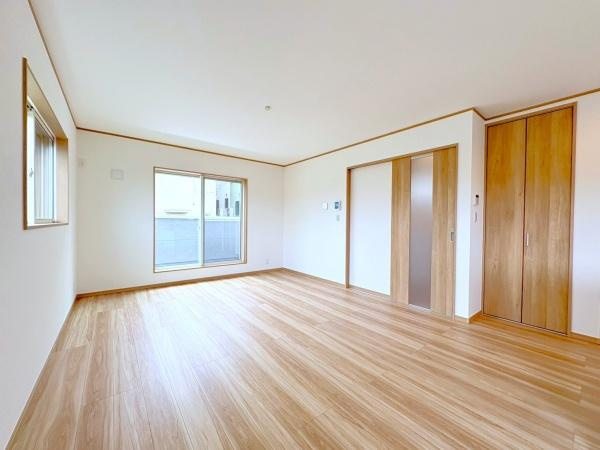 横浜市中区本郷町３丁目の新築一戸建の居間・リビング