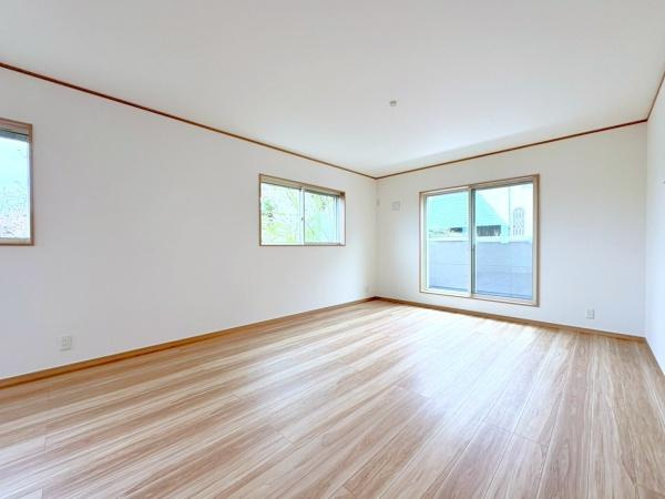横浜市中区本郷町３丁目の新築一戸建の居間・リビング