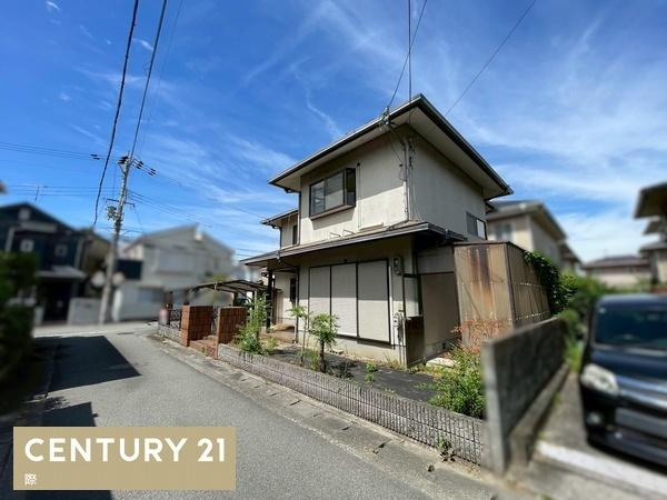 岩出市中島　中古戸建の前面道路含む現地写真