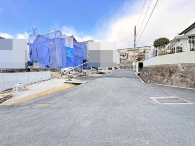 【前面道路含む現地写真】 | 有野台６丁目マリンホーム施工新築一戸建２号地