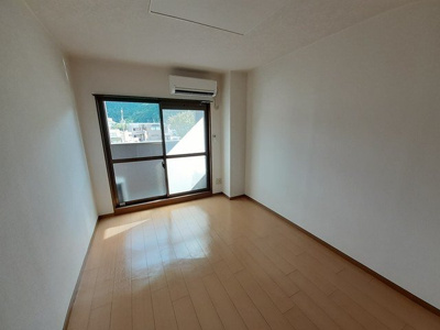 【内装】 | ライジングパレス