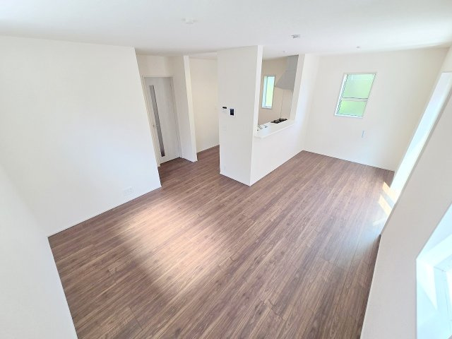 青梅市新町7丁目　全1棟の居間・リビング