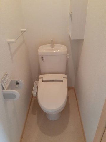 メゾン・プラシードＢのトイレ|清潔感のあるトイレです