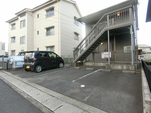 ソレイユの駐車場