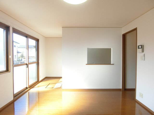 ソレイユの居間・リビング|イメージ1Fの写真