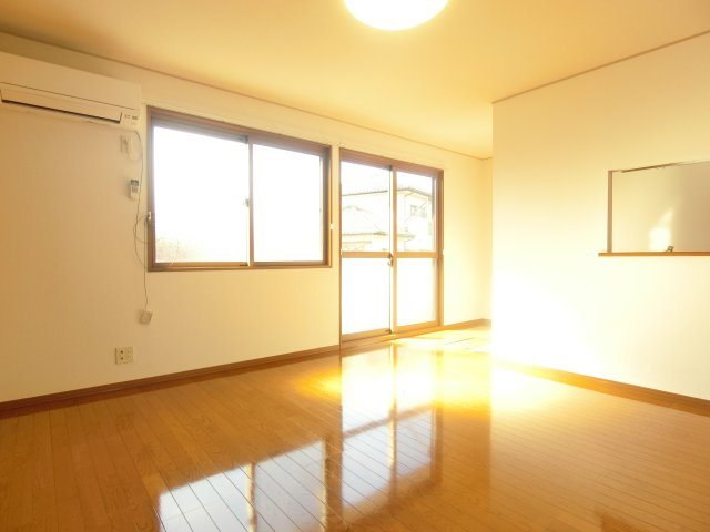 ソレイユの居間・リビング|イメージ1Fの写真