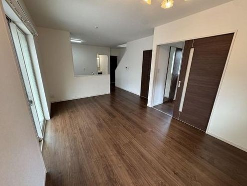福岡市東区香椎5丁目中古戸建の居間・リビング