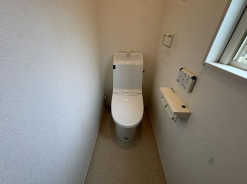 福岡市東区香椎5丁目中古戸建のトイレ