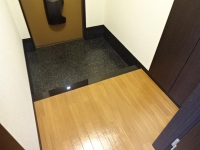 【玄関】 | コンフォール菟道 | 玄関