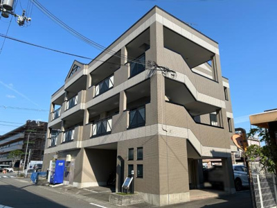 【外観】 | プリベール上桂 | 外観写真（昼）