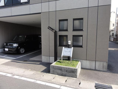 【外観】 | プリベール上桂 | 外観写真（昼）