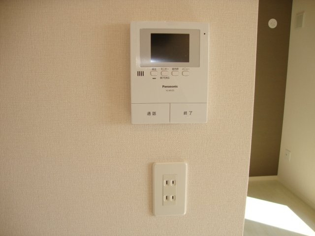 サンパレスⅦのセキュリティ|カメラ付インターホン