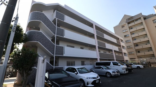 フェリスメンテ狩口台の外観