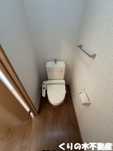 【トイレ】 | 蔵・KATAYAMA A棟 | ゆったりとした空間のトイレです