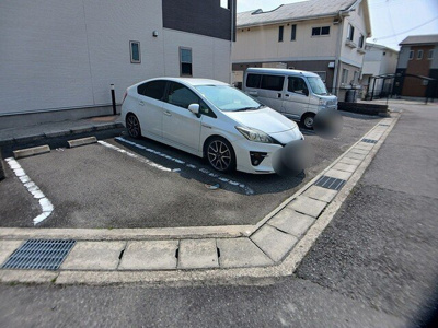 【駐車場】 | Ｍｏｄｅｓｓａ高砂 | 車をお持ちの方に嬉しい駐車場付きの物件です