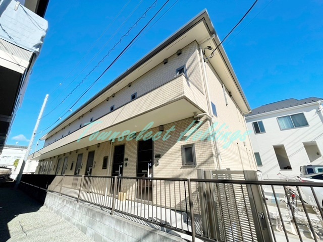 平塚市立野町のアパートの外観