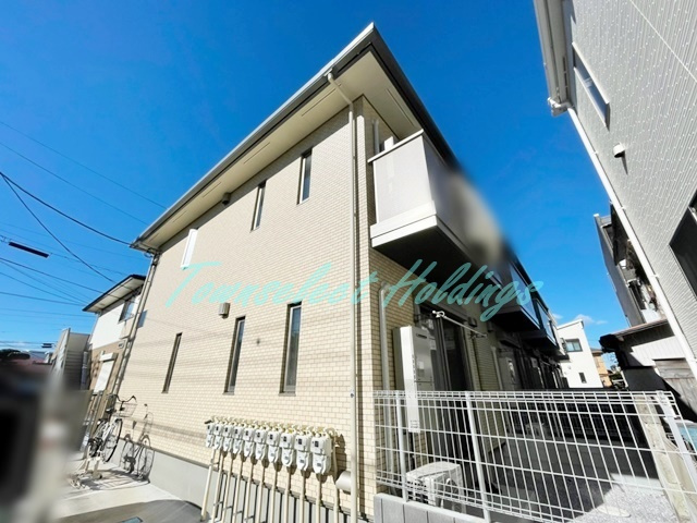 平塚市立野町のアパートの外観