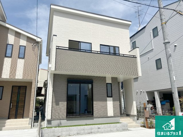 伊丹市昆陽泉町　新築一戸建ての外観|安心の10年保証！外観を美しく保ち、雨水で汚れを落とします！気になることがありましたら、お気軽にお問い合わせください！