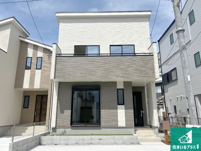 伊丹市昆陽泉町　新築一戸建ての外観|安心の10年保証！外観を美しく保ち、雨水で汚れを落とします！気になることがありましたら、お気軽にお問い合わせください！