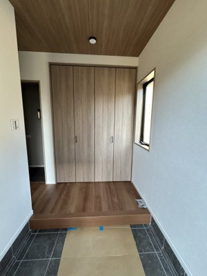 【玄関】 | 岸和田市葛城町　戸建て