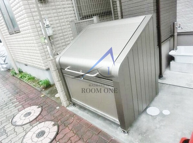 プランドール東雪谷のその他共用部分|敷地内ごみ置き場です。