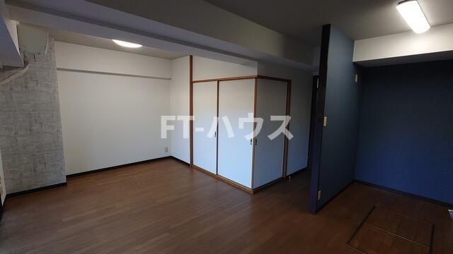 ライオンズガーデン幕張の居間・リビング