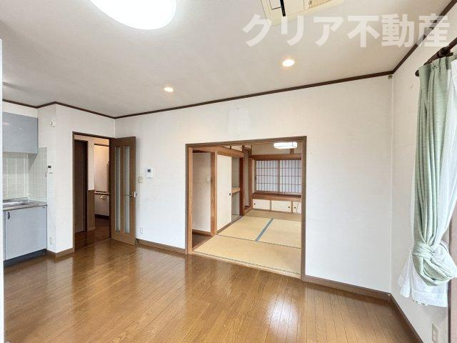 【居間・リビング】 | 高崎市飯塚町　中古住宅