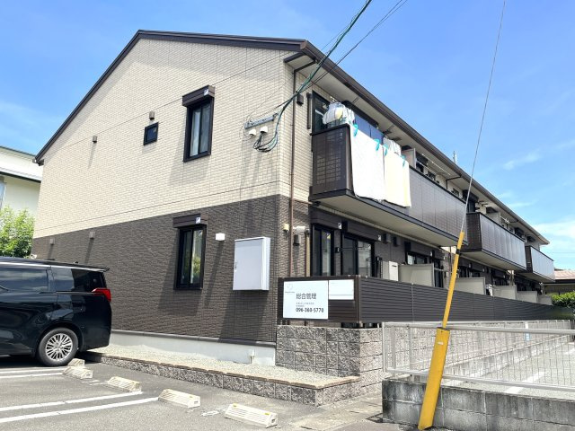 クレスト新地の外観