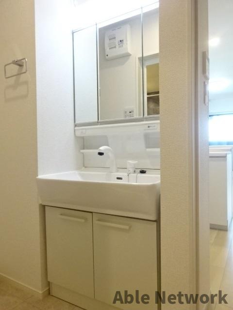 ポルトクレストの洗面所|シャワー付洗面台