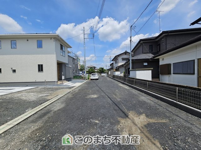 ワイウッドコート宇都宮市宝木本町第2期　3号棟の前面道路含む現地写真|前面道路含む現地写真